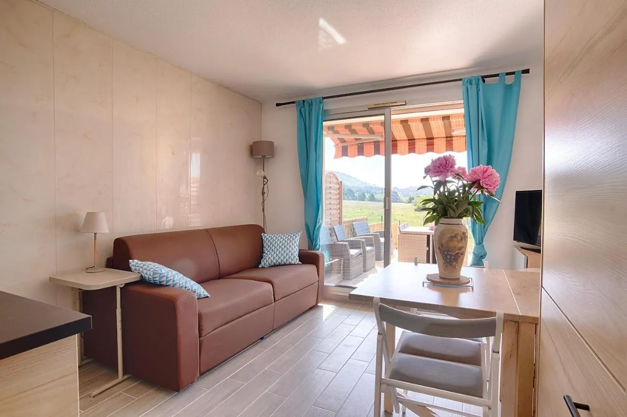 Beautiful Studio With Terrace Near The Sea! Carqueiranne 0*,